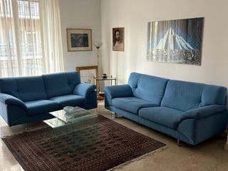 Due divani in alcantara azzurra