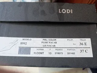 Zapatos de tacón beige