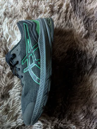 Zapatillas ASICS junior talla 40