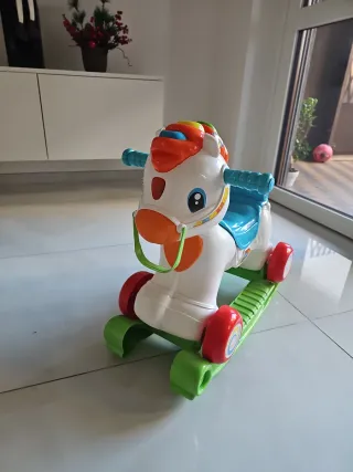Cavalluccio a dondolo colorato