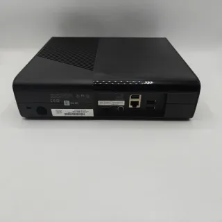 Xbox 360 E Slim 4GB con Scatola e Accessori