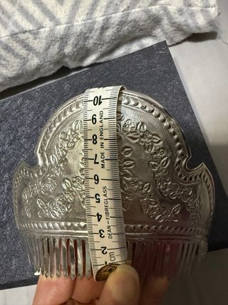 Juego de peinetas en plata para niña