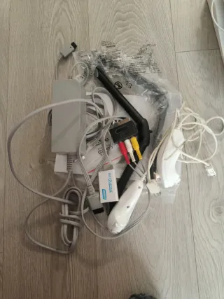 Nintendo Wii Completa + 7 Juegos y accesorios