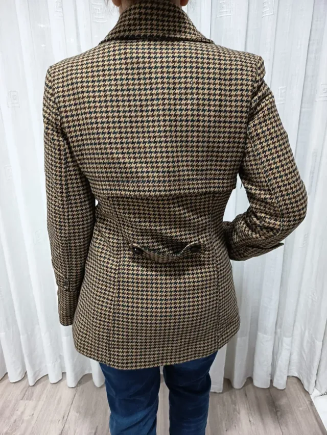 Abrigo cuadros Bershka Talla M