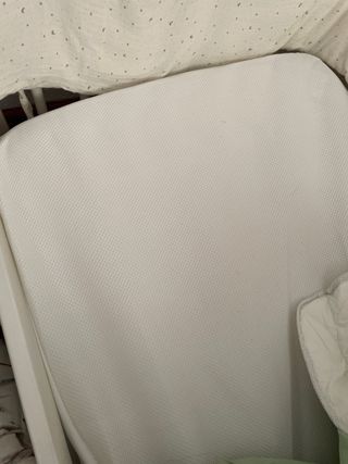 Cuna IKEA con colchón