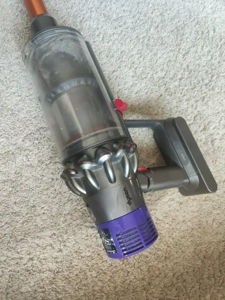 Aspirapolvere Dyson V10