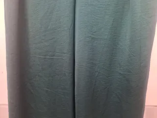 Pantalón Talla 46 Verde. Medidas en descripción