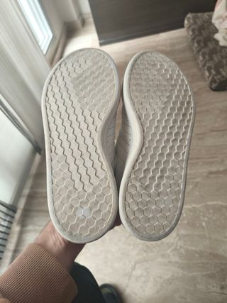 Zapatillas Adidas Blancas y Negras