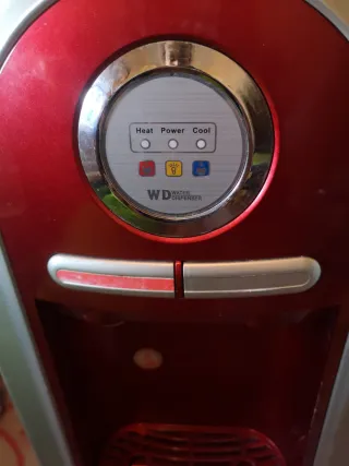 Dispensador de agua Nevira