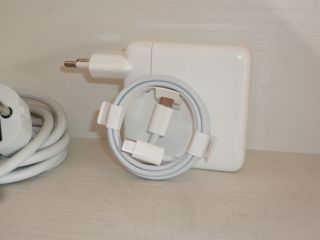 Cargador Apple MacBook 61W USB-C A1947