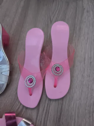 4 pares Zapatos de tacón para niña