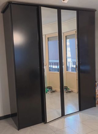 Armario 4 puertas con cajonera y 2 espejos