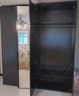 Armario 4 puertas con cajonera y 2 espejos