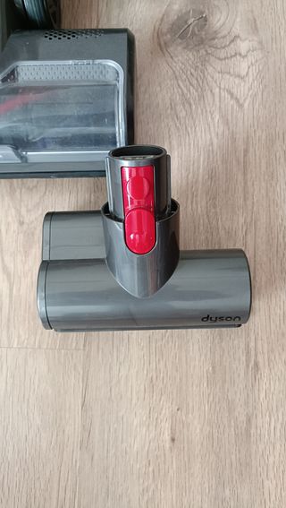 Aspirapolvere Dyson V10 in perfetto stato