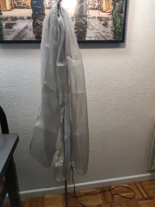 Conjunto sandalias, bolso y chal plateado