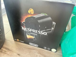 Cafetera Cápsulas Nespresso Inissia Blanca Delongh