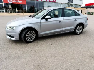 Audi A3 1.6 TDI 110cv ,2015, kilómetros 246000