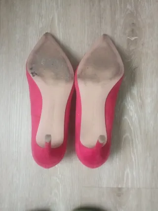 Zapatos de salón rojos, mínimo roze según fotos