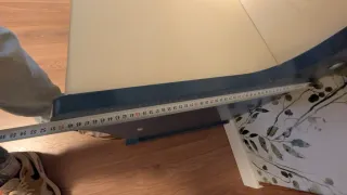 Banco de madera blanco y azul