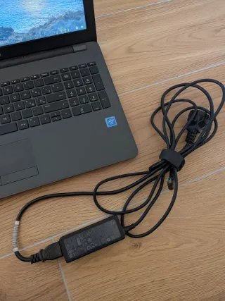 HP Notebook HQ-TRE 71025 PC Portatile alimentatore