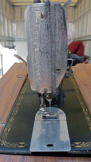 Máquina de coser antigua SIGMA