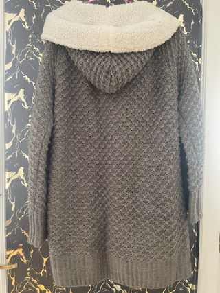 Chaqueta Easy Wear con capucha y botones