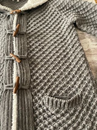 Chaqueta Easy Wear con capucha y botones