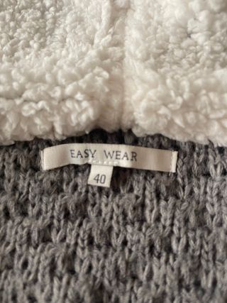 Chaqueta Easy Wear con capucha y botones