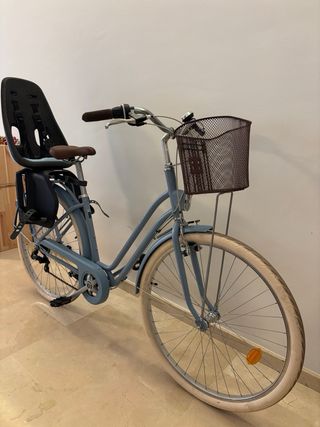 Bicicleta Urbana Elops 520 con sillita Thule Yepp