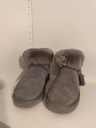 Stivali Laura Biagiotti grigi con pelliccia