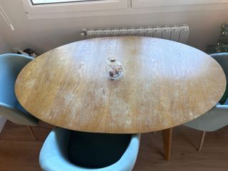 Mesa comedor y 5 sillas