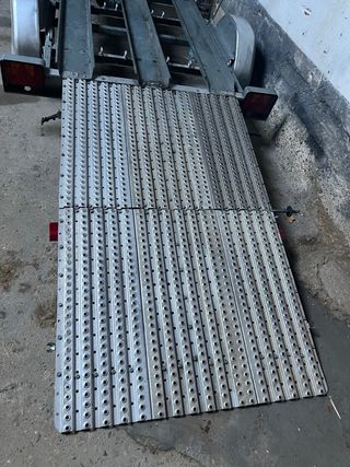 Solo se vende la Rampa.No el remolque