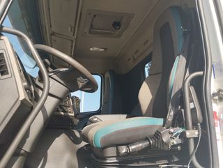 Volvo FM 460-CAMIONES GANCHO