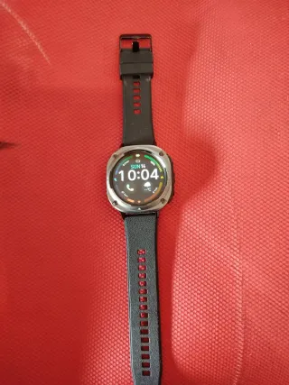 Smartwatch Negro y Plateado