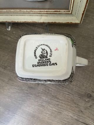 Bricco latte porcellana inglese decorata