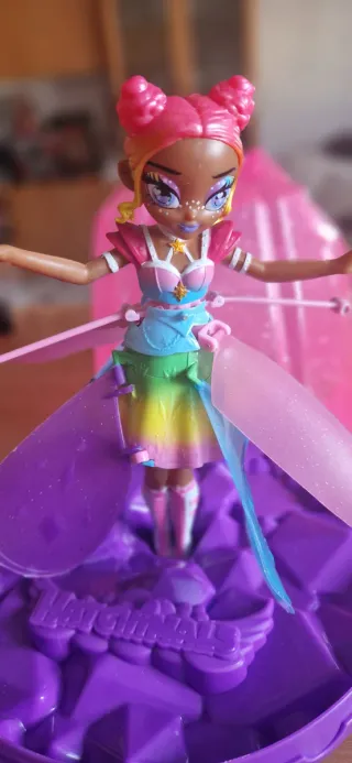 Hatchimals Pixies Crystal Muñeca Hada Voladora