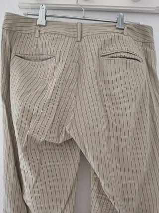 Pantalón gabardina rayas beige