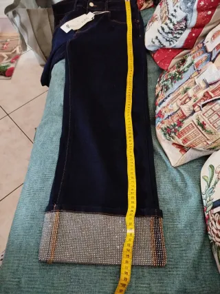 Jeans donna con strass