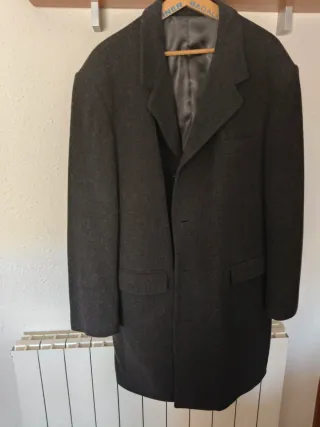 Abrigo largo gris hombre