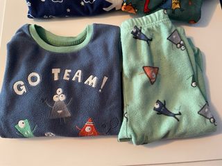 Lote 3 pijamas 86cm