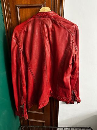 Chaqueta de Piel Roja Talla XL