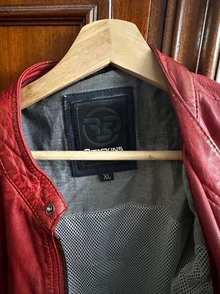 Chaqueta de Piel Roja Talla XL