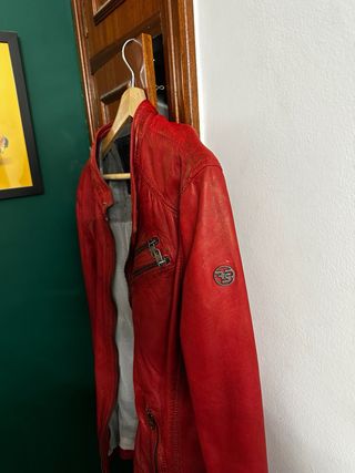 Chaqueta de Piel Roja Talla XL