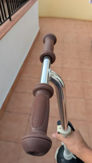 Patinete infantil 3 ruedas poco uso