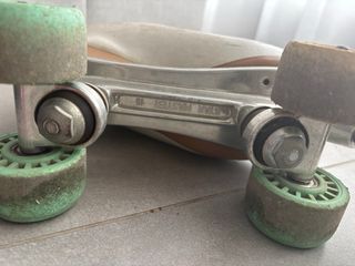 Pattini Edea bianchi con lacci verdi