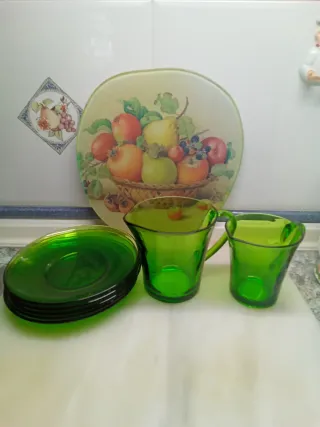 Caraffa Duralex Vintage e 5 Piatti Verdi