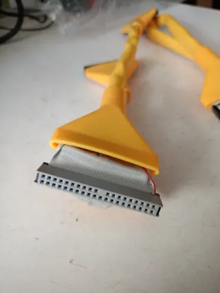 Cavi SATA gialli per computer