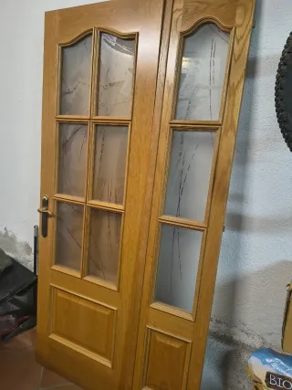 Puertas madera roble con cristalera