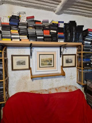 Lote Cintas VHS, DVD, Cassettes y Reproductores