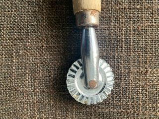 Rotella taglia pasta ravioli vintage